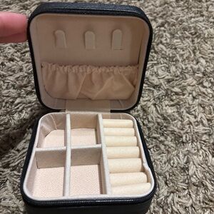 Compact Black Jewelry Organizer